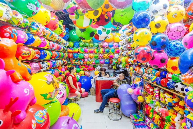 义乌小商品市场的繁荣景象